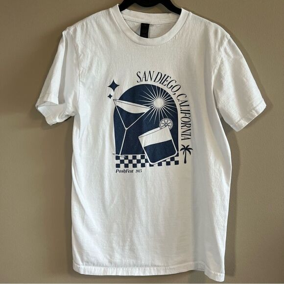 ✨ Poshmark PoshFest 2023 White Shirt Small - Picture 1 of 7